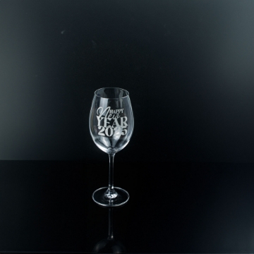 Elegant Engraved Wine Glass for New Year 2025 Wine glass engraved with "Happy New Year 2025"