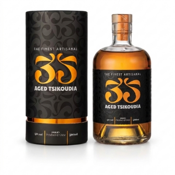 Tsikoudia Cretan Spirit añejo, barrica de roble de 12 meses, raki, 500 ml.
